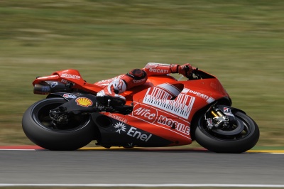 MotoGP – Mugello Warm Up – La pioggia premia Casey Stoner